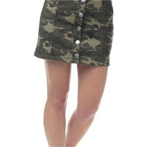 Almost Famous A line camo miniskirt, New with tags, size 3, juniors